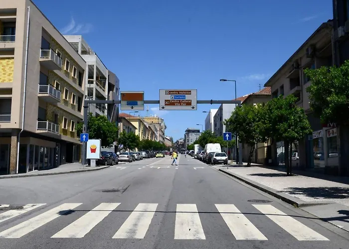 The Office Guest شقة غيمارايش