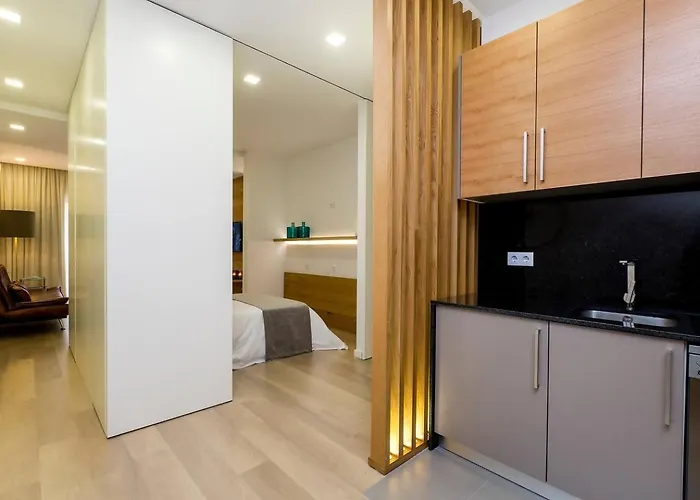 The Office Guest شقة *